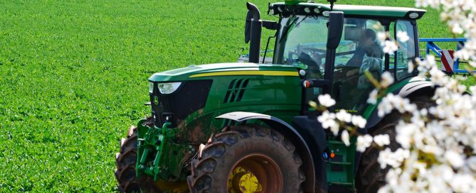 john deere 1025r