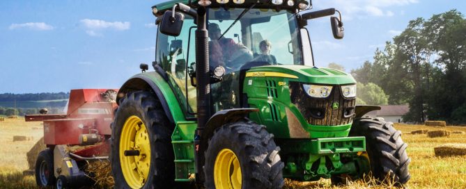 John Deere 4020