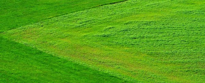 John Deere S130 Lawn Mower