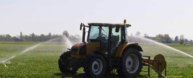 John Deere 8335R Tractor